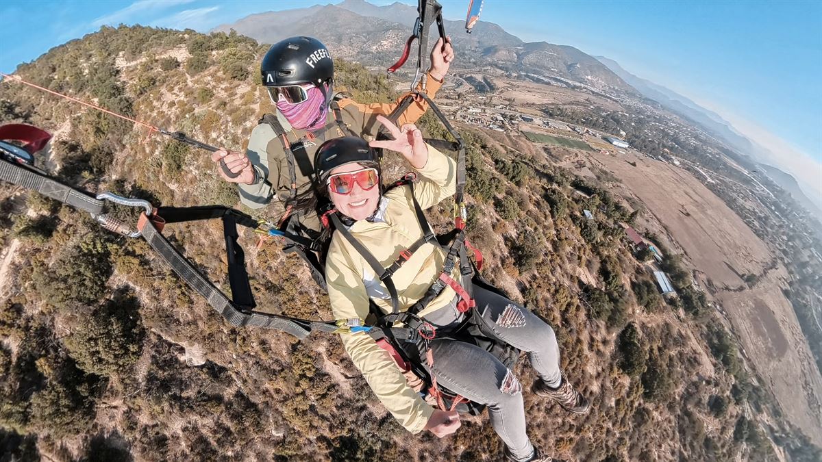 Vuelo tándem térmico de larga duración sobrevolando el valle de Puente Alto